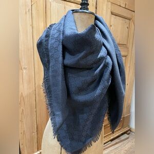 NWT Gucci jacquard scarf/shawl